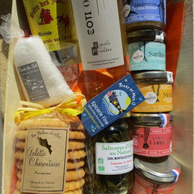 Panier d'accueil avec produits locaux